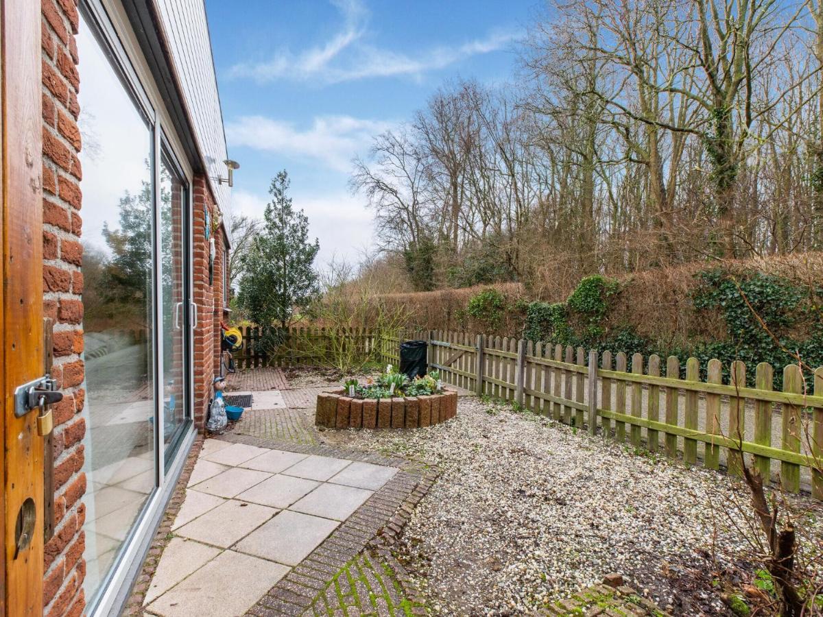 Endearing Holiday Home In Noordwijkerhout With Garden Bbq 외부 사진