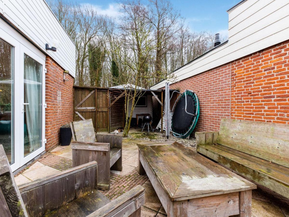Endearing Holiday Home In Noordwijkerhout With Garden Bbq 외부 사진